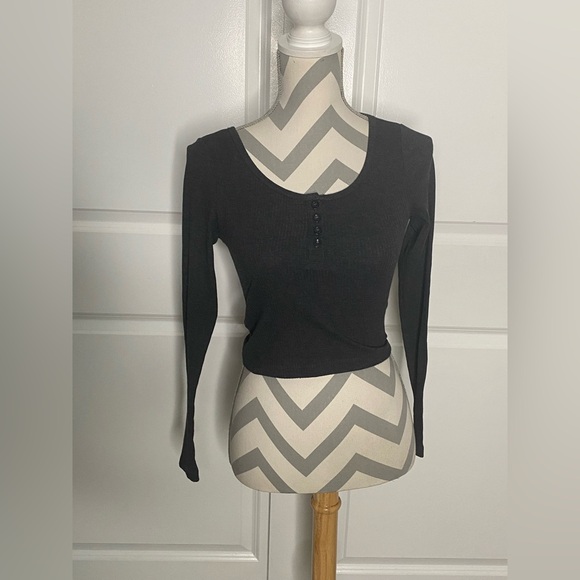 Pair Of H&M Divided Small Long Sleeve Tees - Picture 2 of 14